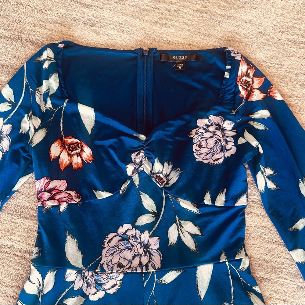 GUESS FLORAL ROMPER COSMIC DEEP INK - Picture 9 of 13